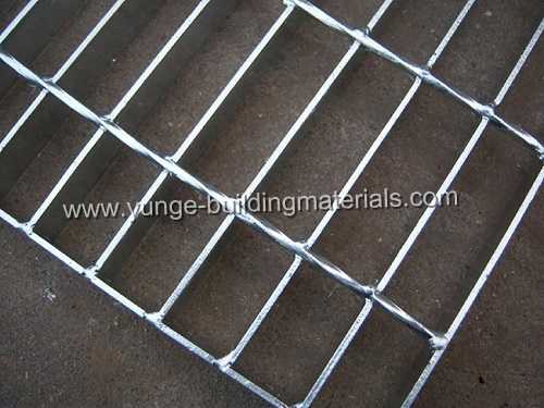 Welded Steel Grating - Rugged Structure for Walkway